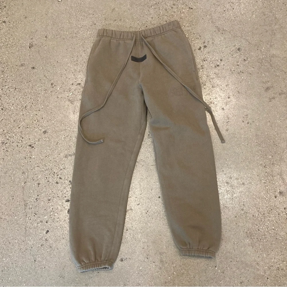 Men's Tan Pants - Picture 10 of 13
